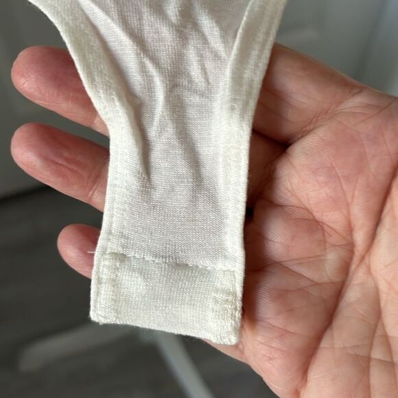 Heyson Body Suit Itsy Bitsy Floral Prints Key hole tie w buttons NWT SZ M - Picture 6 of 14